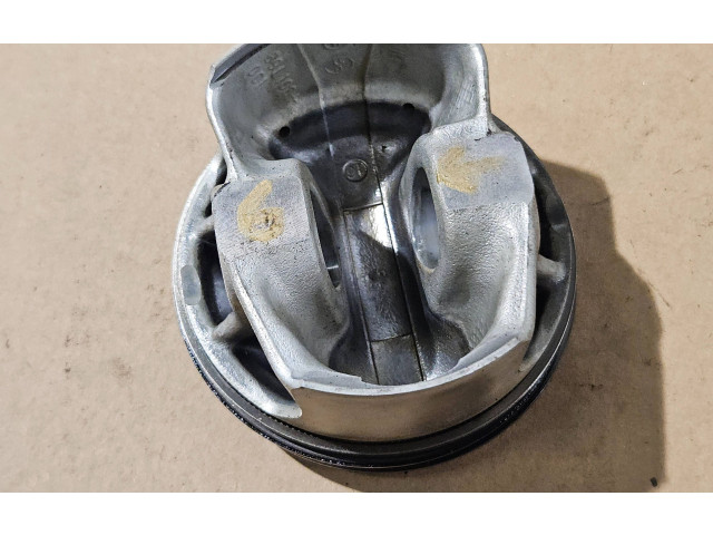 Píst 89L106 BMW M5 S63b44b