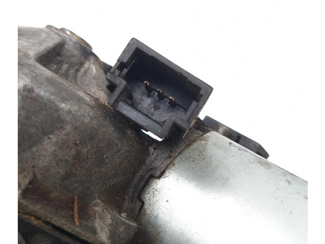 Моторчик заднего дворника     Renault Trafic II (X83)