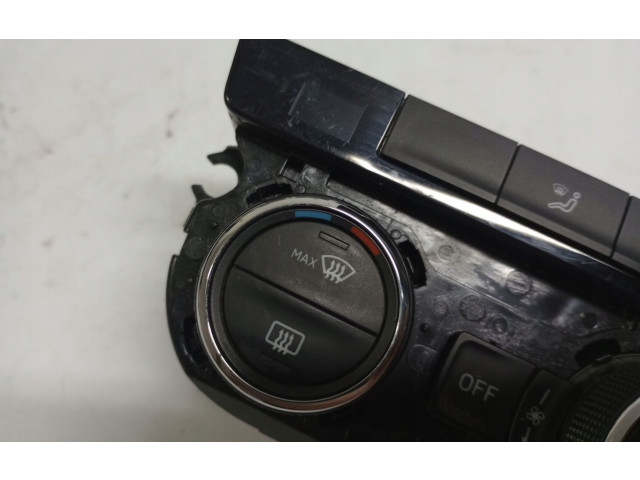 Блок управления климат-контролем 5E0907044AB Skoda Octavia Mk3 (5E)