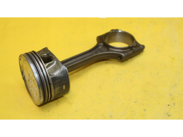  Поршень с шатуном  B6304T  Volvo S60  