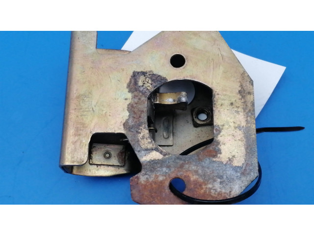 замок багажника 1267501885 Mercedes-Benz S W126 1979-1992 года