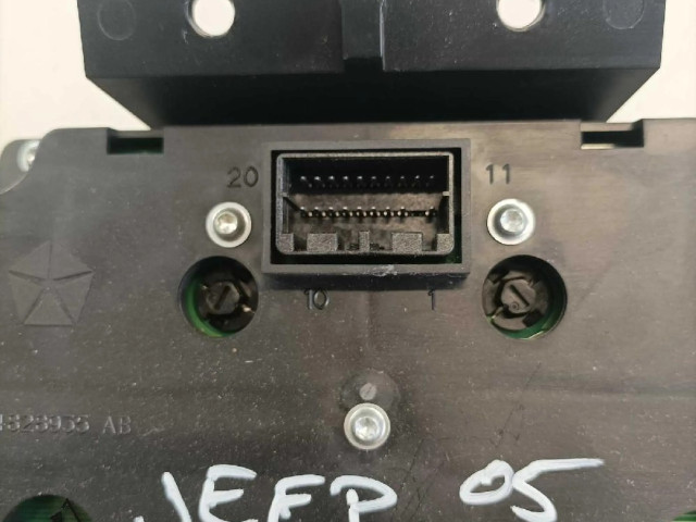 Přístrojová deska  Jeep Cherokee 2013 04832731AC, 04828935AB  