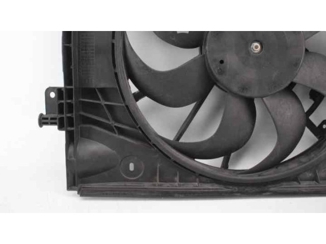 Вентилятор радиатора     214818009R    Renault Clio IV 