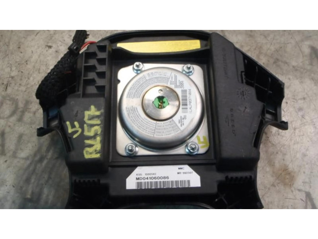 Подушка безопасности водителя Mitsubishi Montero