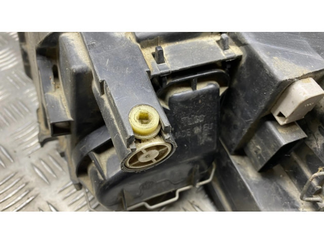 Přední světlo 69938240, 89035113 Audi A4 S4 B6 8E 8H 2002