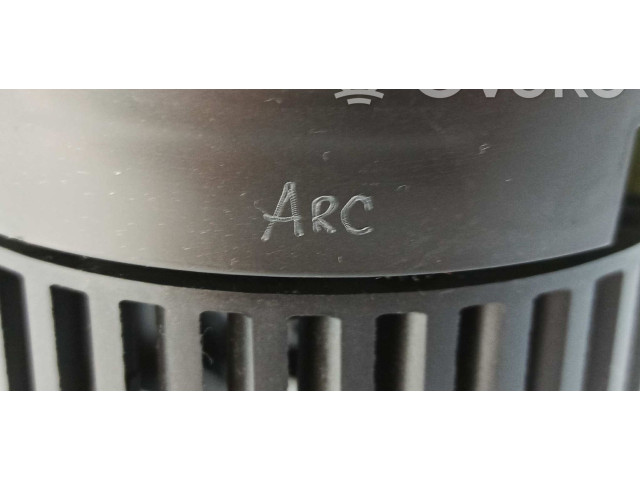 Вентилятор печки    1608182080   Peugeot 2008 I