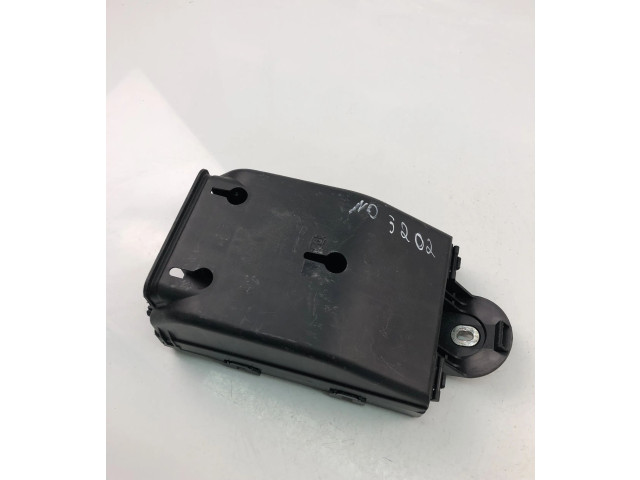 Блок предохранителей  32209198, NO3202   Volvo XC90    