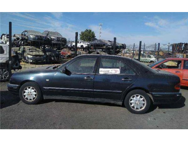 Интеркулер  2105000400, 2105000400   Mercedes-Benz E AMG W210 