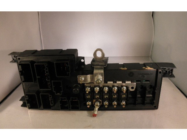 Блок предохранителей 9452993, 9452993 Volvo V70