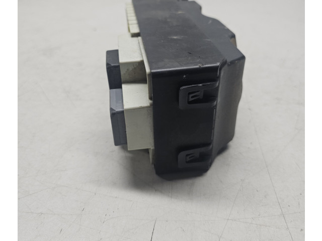 Блок предохранителей Jaguar XE