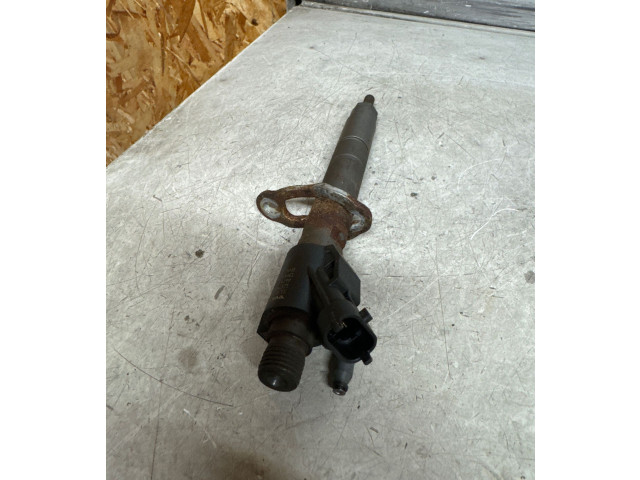 Форсунка 31303238, 100928    Volvo V70  D 4164 T 