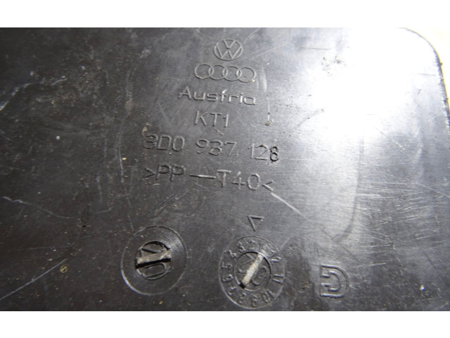 Блок предохранителей 3D0937128 Volkswagen Phaeton