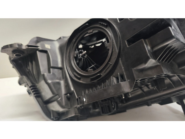 Передняя фара