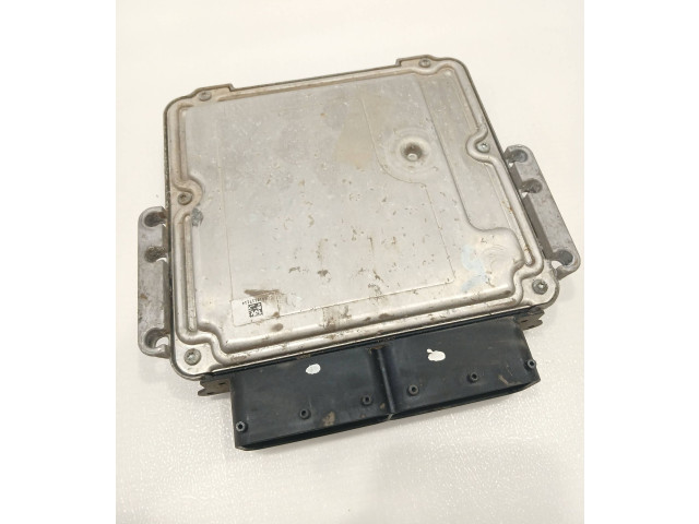 Блок управления двигателя 391402A925, 0281033002   KIA Ceed