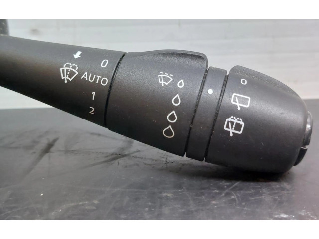 Включатель скорости стеклоочистителей 255676085R, E10670323   Renault Clio IV