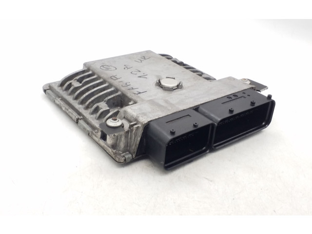Блок управления двигателем Блок управления 03F906070AD Skoda Fabia Mk2 (5J)