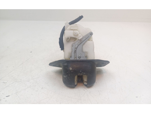 Zámek zadních dveří Nissan Juke I F15 2012