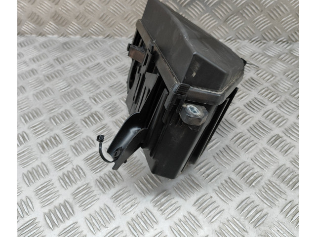 Блок предохранителей  31398000, 31398001   Volvo XC90    