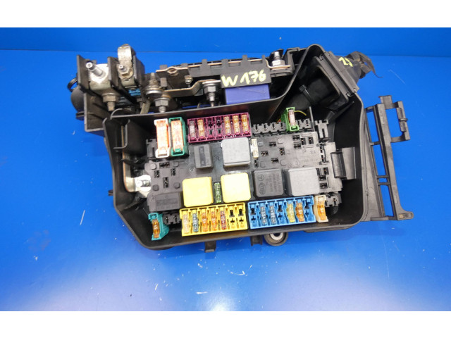 Блок предохранителей A2465400024 Mercedes-Benz A W176