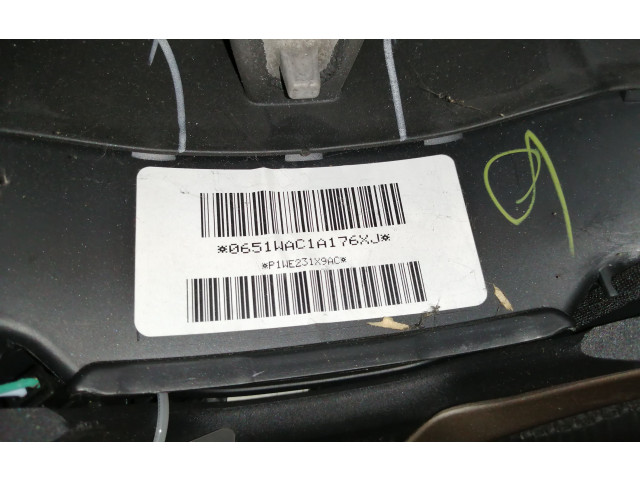 Руль Jeep Grand Cherokee  2010-2021 года P1WE231X9AC      