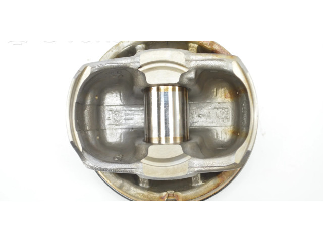 Píst 234102G501, 234102G511 KIA Optima pro benzínový motor 2.4 G4KJ