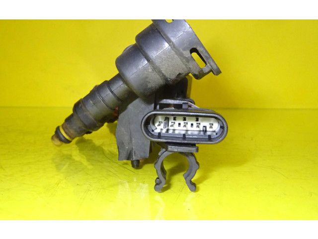 Топливная рампа 7700108667, 7700109066   Renault Clio II  