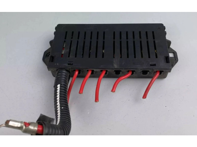 Блок предохранителей 9162323, 9441776 Volvo V70