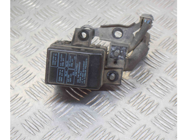   Pojistková skříňka    Dodge Stealth 1994