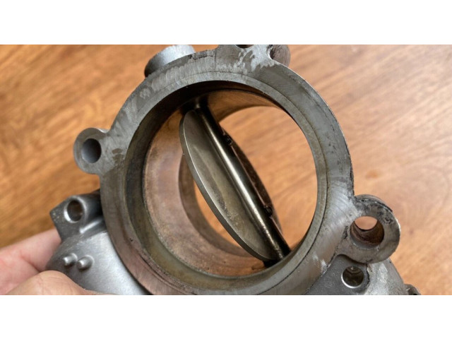 Дроссельная заслонка