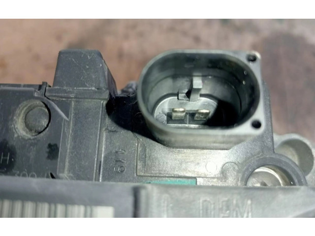 Генератор 06F903023F Volkswagen Caddy