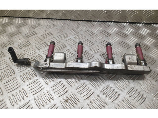 Топливная рампа Mazda 3 I