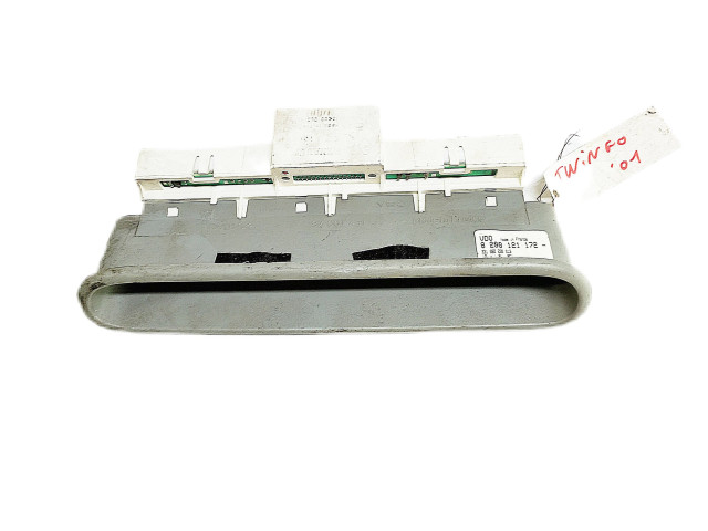 Дисплей    8200121172   Renault Twingo I