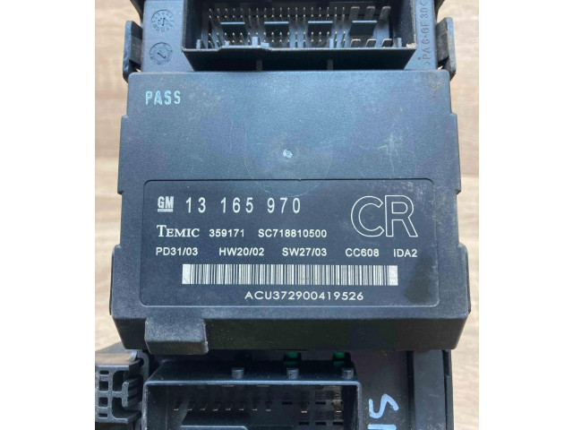 Pojistková skříňka 13165970, 24443147 Opel Vectra C 2002