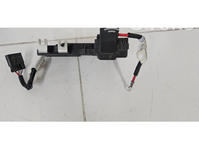 Блок предохранителей 31409755, 537628 Volvo S60