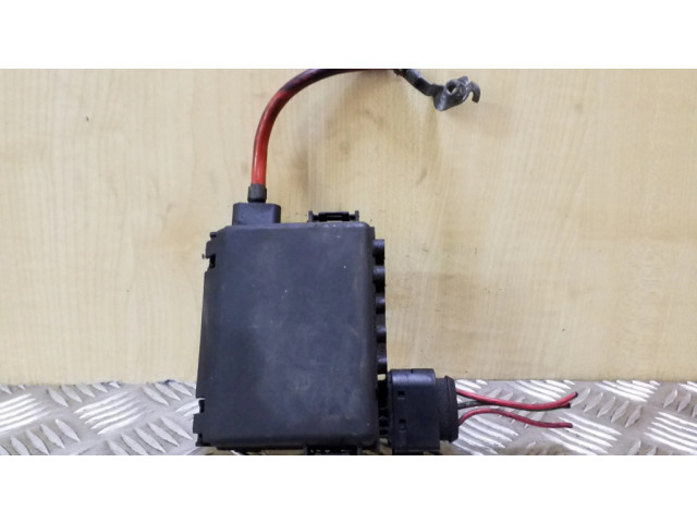 Блок предохранителей 1J0937550AD   Skoda Octavia Mk1 (1U)    