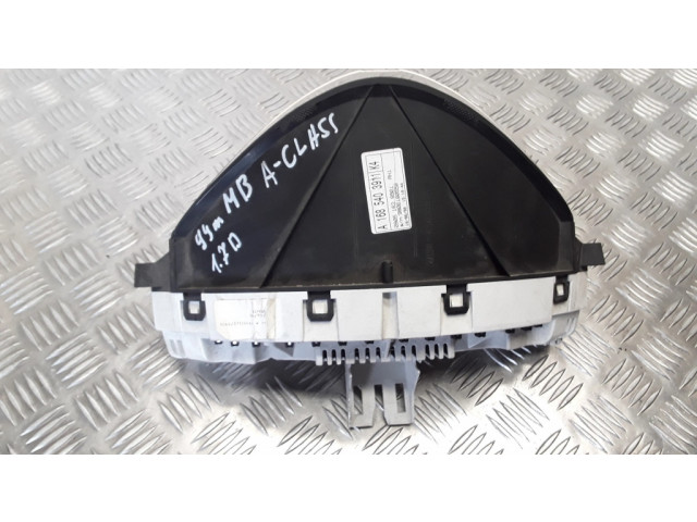 Панель приборов A1685403911, 09051639901 Mercedes-Benz A W168