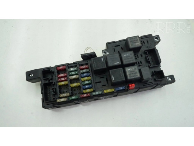 Блок предохранителей 30728008 Volvo XC90