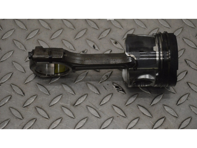 Píst W1275 Opel Vivaro G9U 630