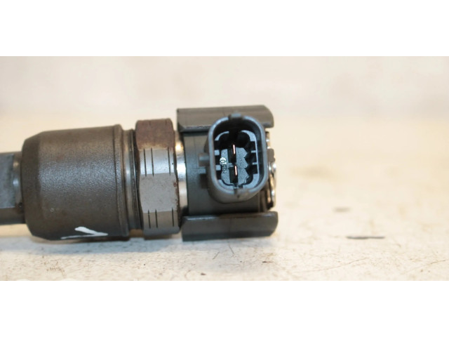 Vstřikovač 33800-2A800, 0445110411 Hyundai i40 pro naftový motor 1.7 Dyzelis