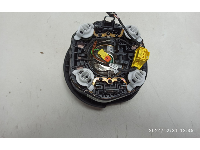 Подушка безопасности водителя 8V0880201AC Audi Q3 8U