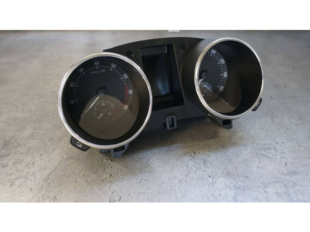 Панель приборов 5L0920940S   Skoda Yeti (5L)       