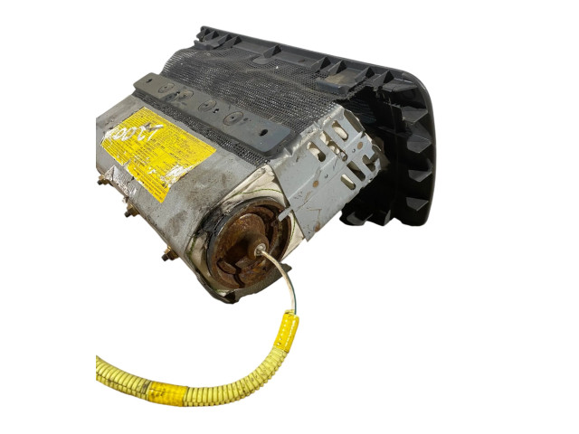 Надувная подушка для пассажира Mitsubishi L200