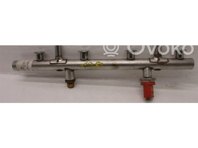 Топливная рампа Audi A4 Allroad B8