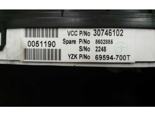 Спидометр (приборный щиток) 8673802 Volvo S60