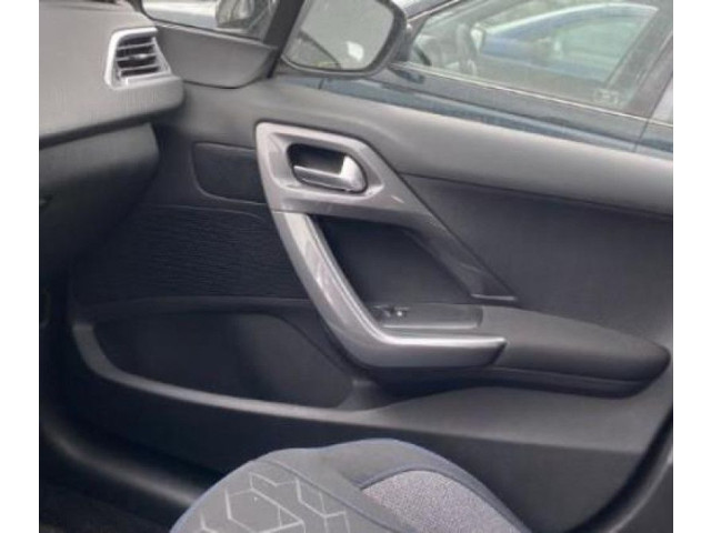 Спидометр (приборный щиток)    9825986180   Peugeot 2008 I