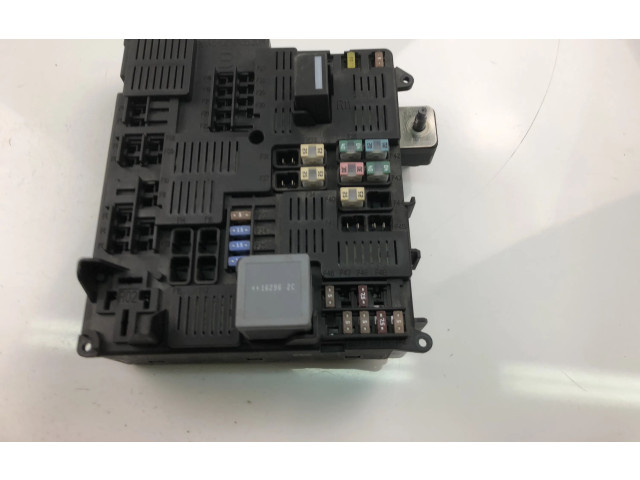 Блок предохранителей 31473570 Volvo XC90