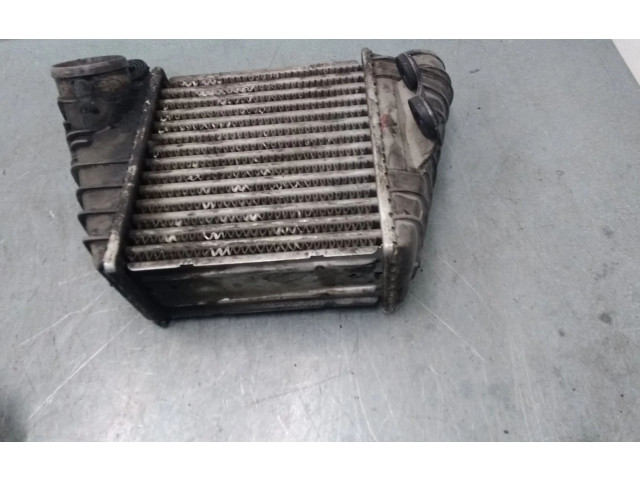 Интеркулер 1J0145805 Audi A3 S3 8L