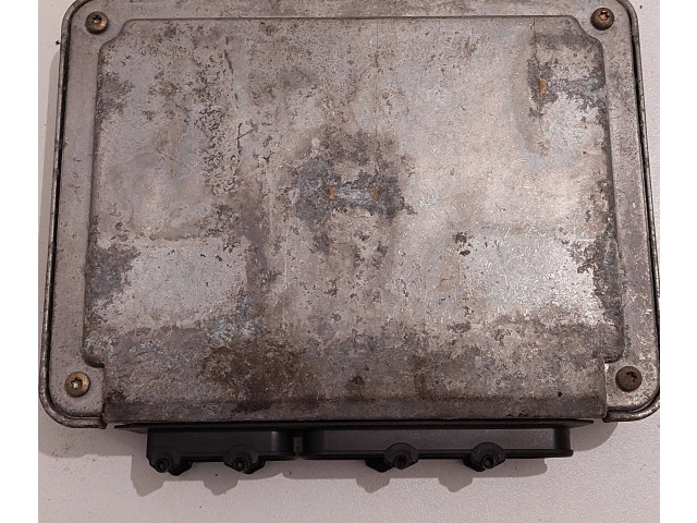 Блок управления двигателя 038906018GM, 0281010181 Skoda Octavia Mk1 (1U)
