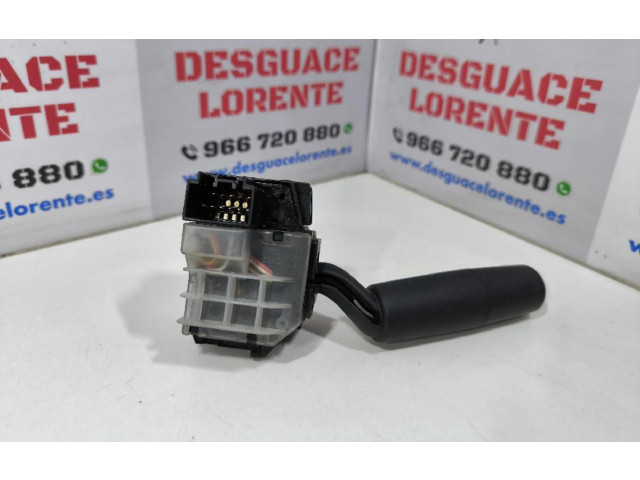 Ручка стеклоочистителей 17D682 Mazda 3 I