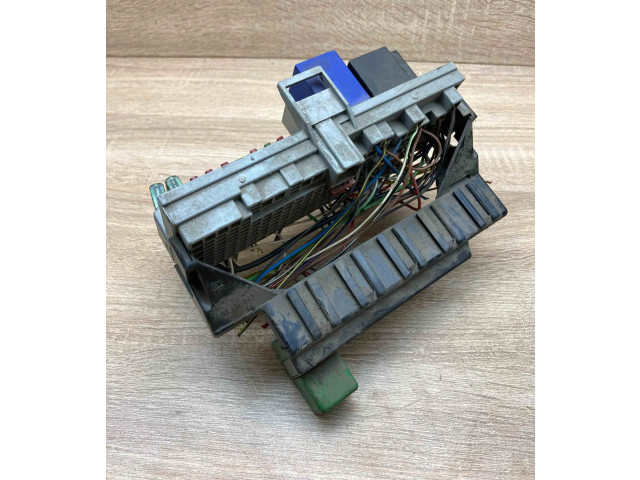 Pojistková skříňka 90414547 Opel Astra F 1992